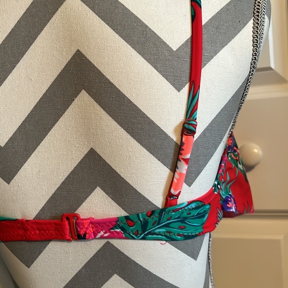 Old Navy Tropical Print Ruffle Swim Top - Picture 6 of 8